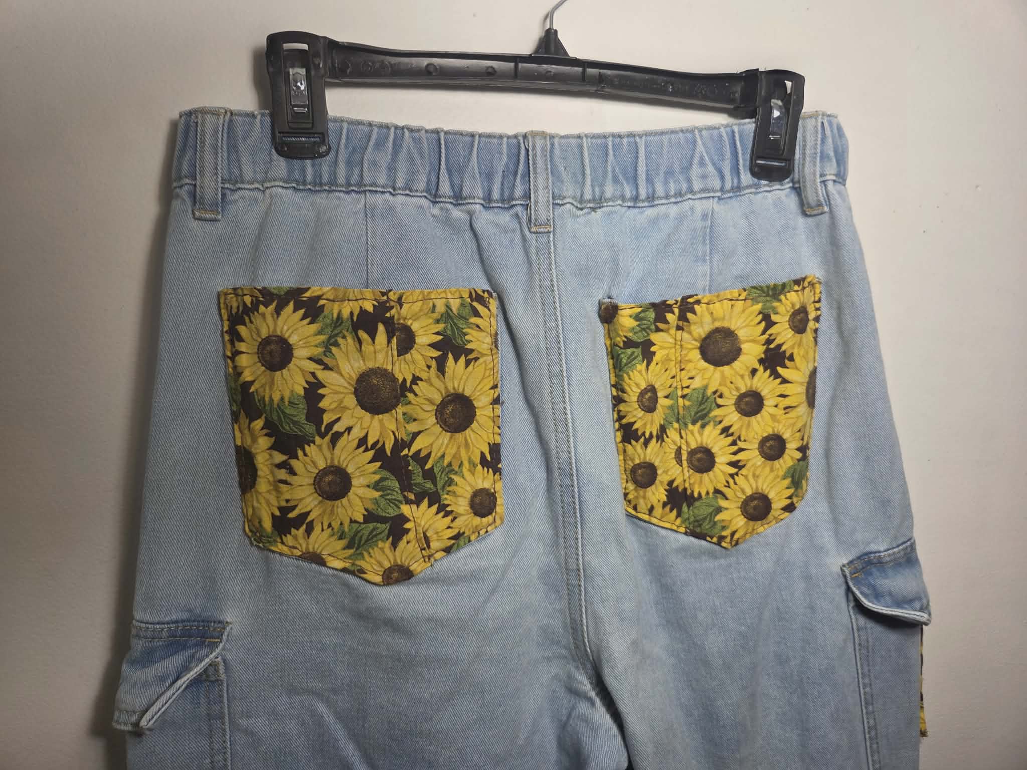 Sunflower Embroidered Comfy Jeans