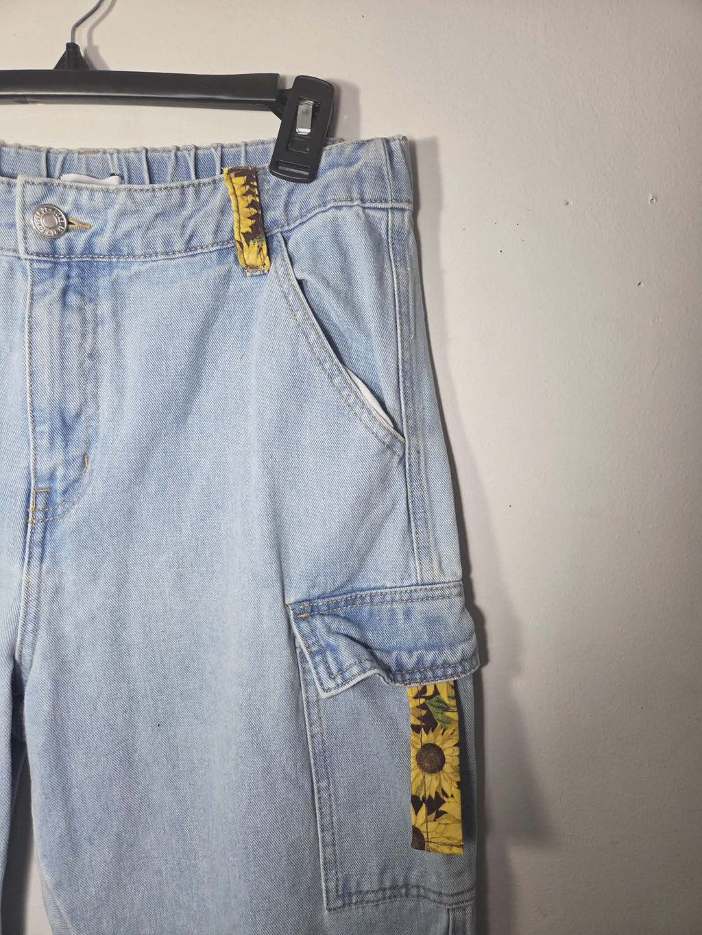 Sunflower Embroidered Comfy Jeans